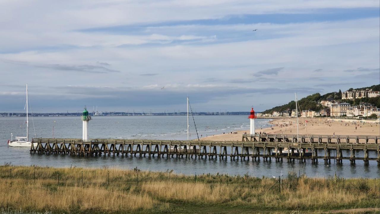 Le Cocooning-Studio Deauville Marina Avec Terrasse Vue Mer Et Plage Buitenkant foto