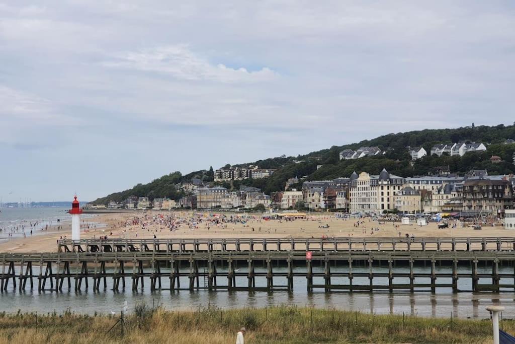 Le Cocooning-Studio Deauville Marina Avec Terrasse Vue Mer Et Plage Buitenkant foto